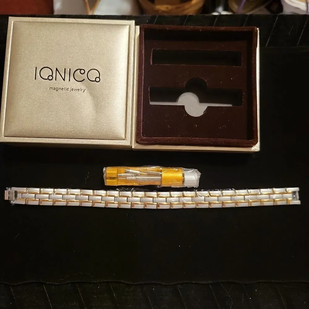 A magnetic bracelet, for women or men